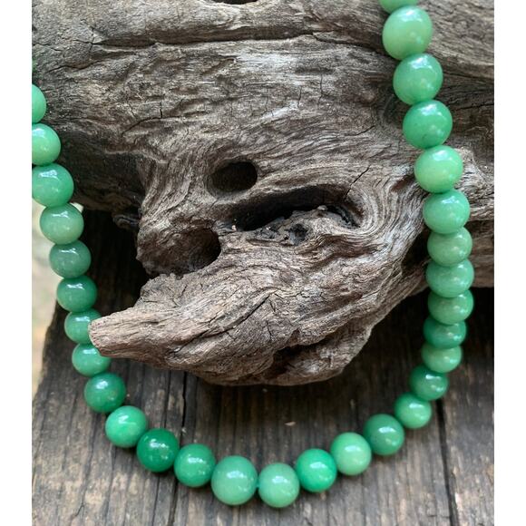 Green Aventurine Vintage Bead Necklace - Picture 3 of 5